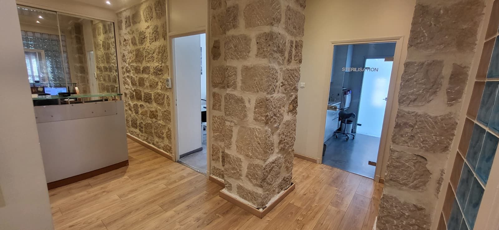 Zone de stérilisation du cabinet dentaire à Nice, conforme aux normes d'hygiène